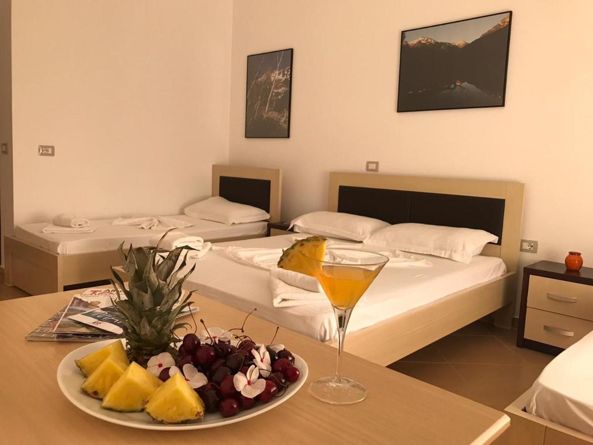 Family Hotel Haruni Ксамил Экстерьер фото