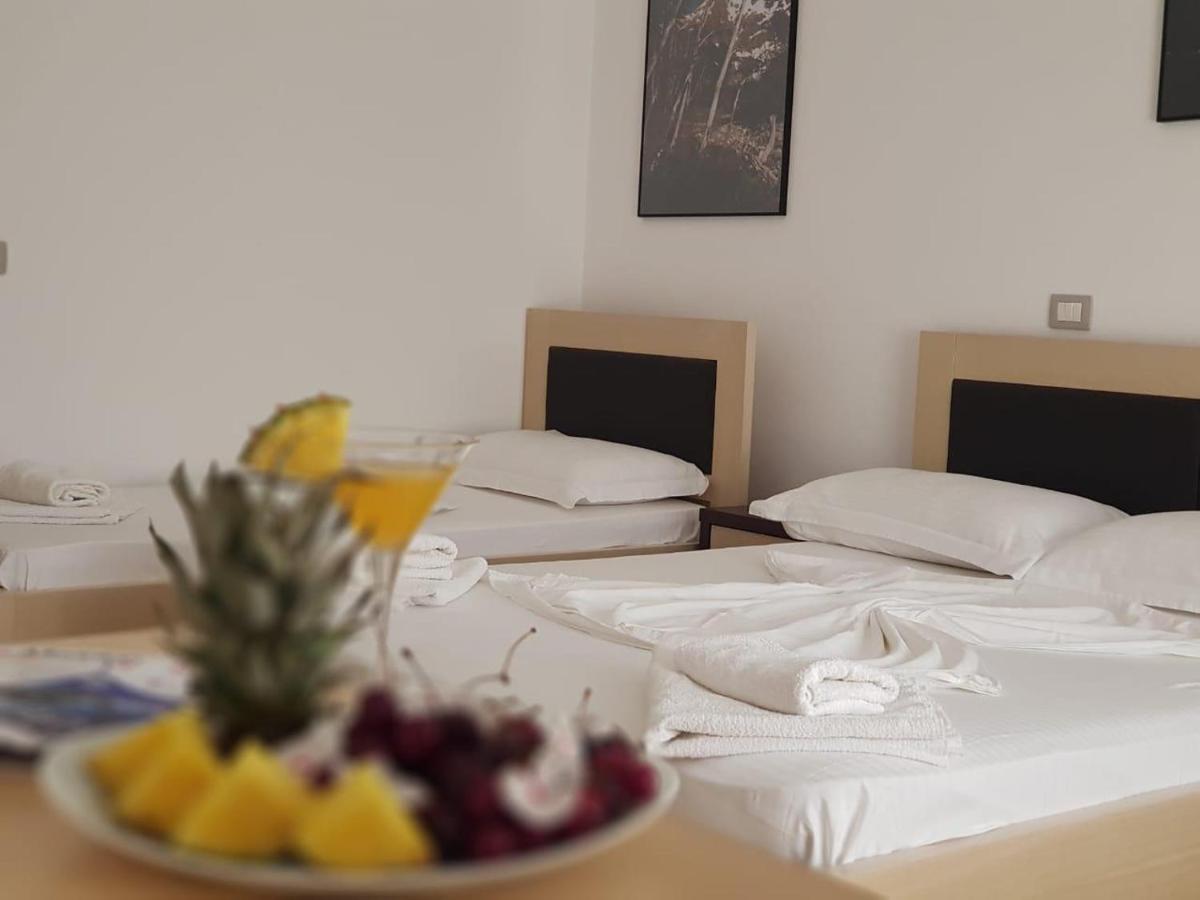 Family Hotel Haruni Ксамил Экстерьер фото