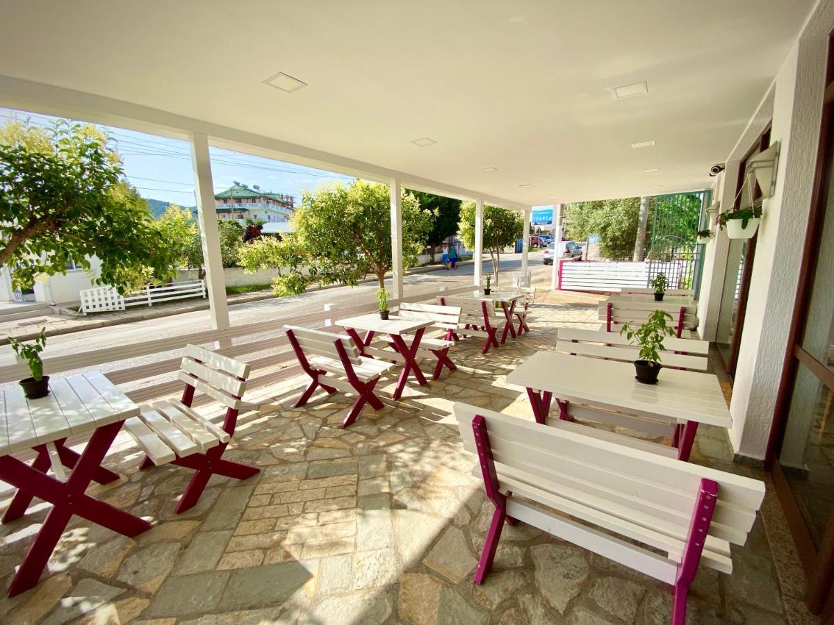 Family Hotel Haruni Ксамил Экстерьер фото