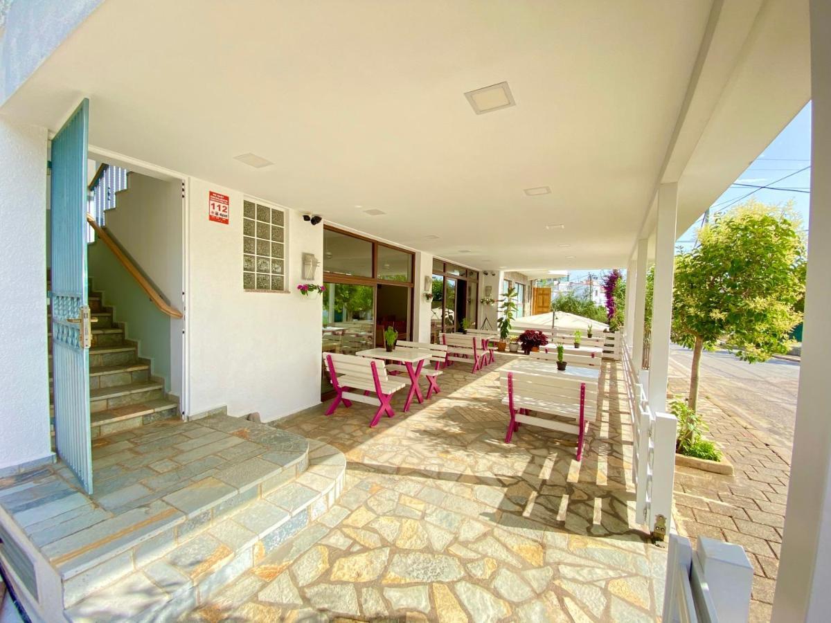 Family Hotel Haruni Ксамил Экстерьер фото