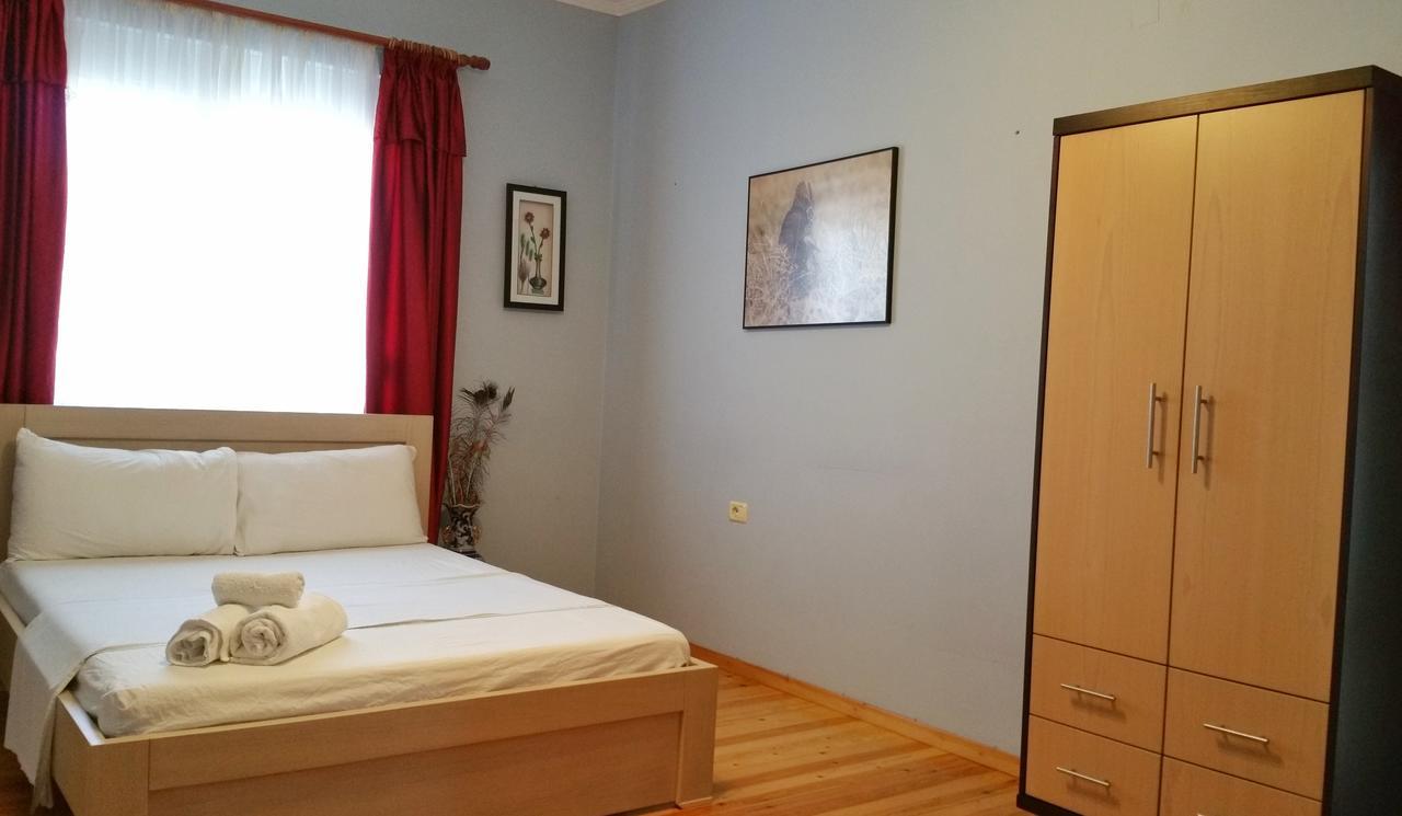 Family Hotel Haruni Ксамил Экстерьер фото